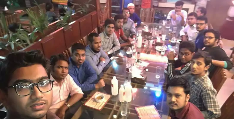 mahfuz-anam-with-team